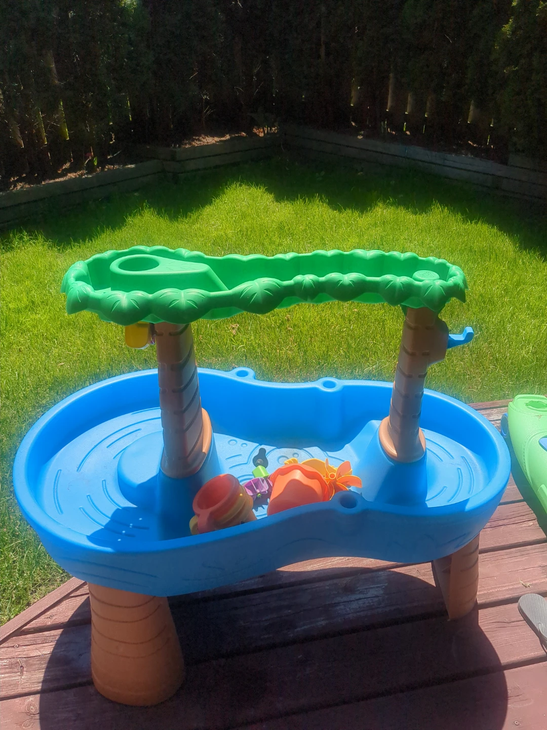 Little Tikes Water Table with Accessories