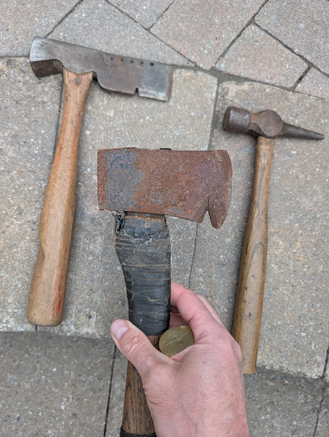 3 Vintage Hatchet Axes and Gray Hammer - photo 5