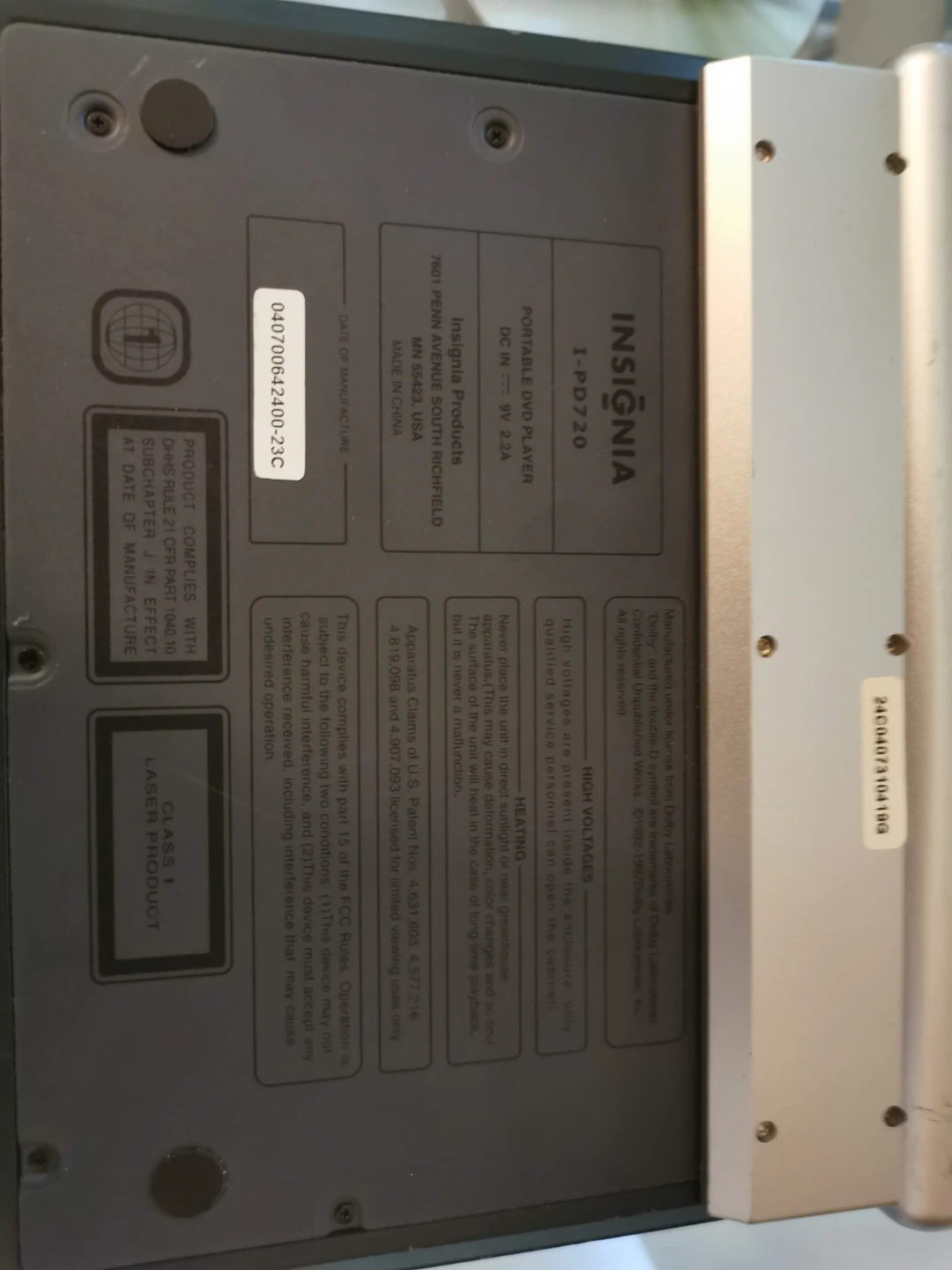 Portable DVD Player - Insignia - 9" - photo 5