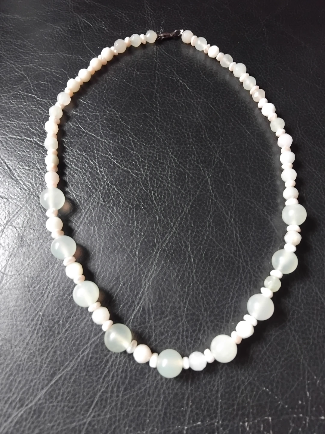 Jade and pearl Necklace