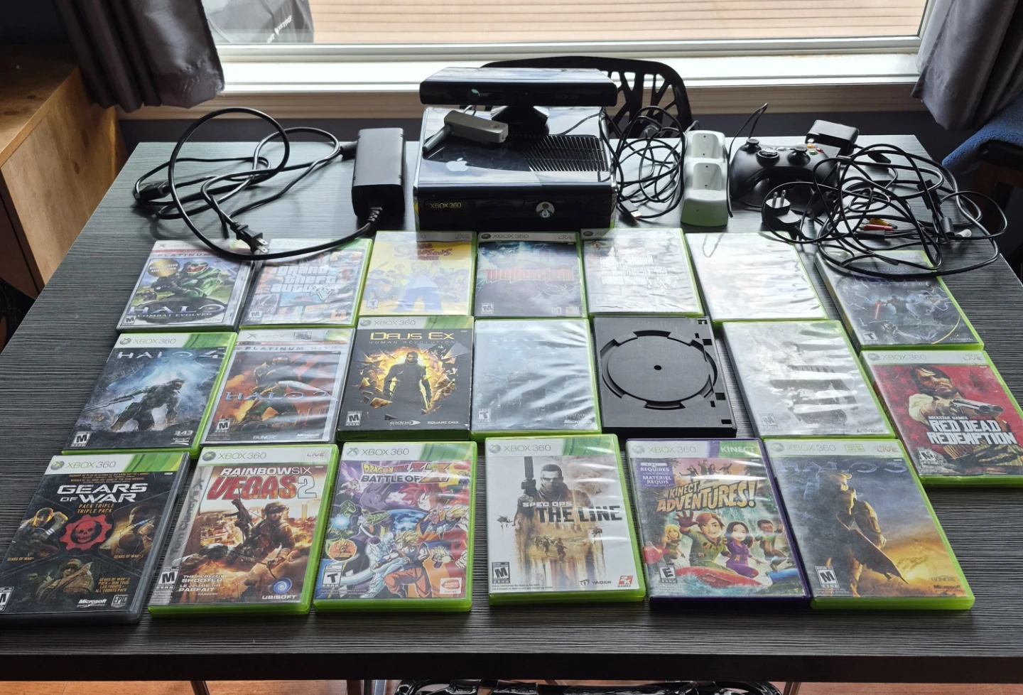 Xbox 360 Console with Kinect and Games - photo 2