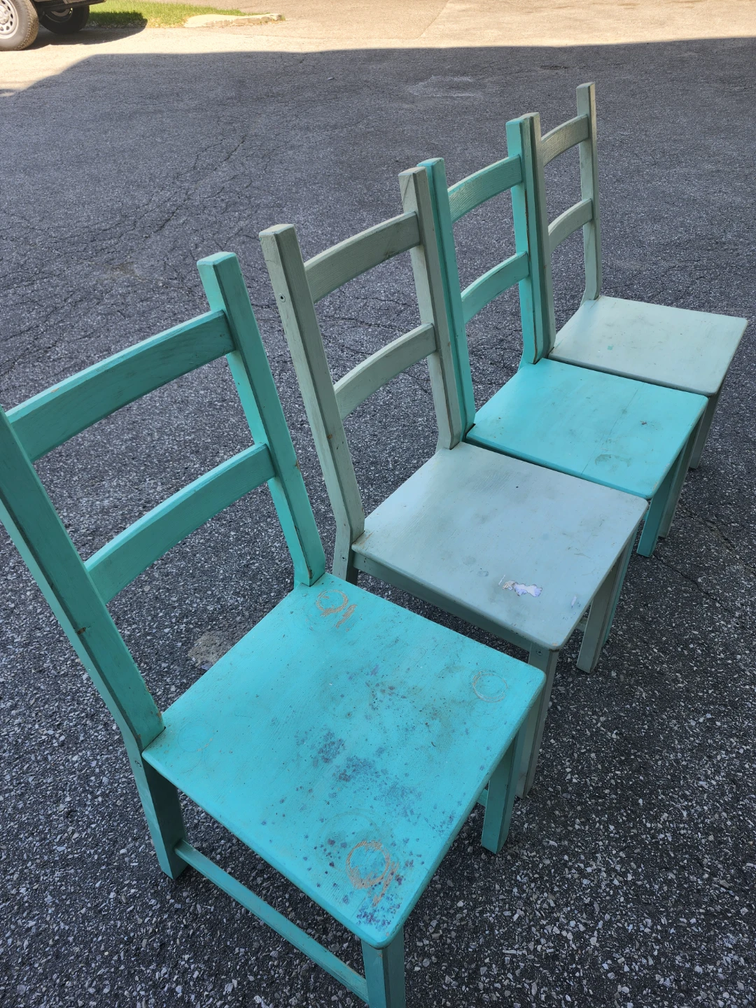 Set of 4 Painted Wooden Chairs - photo 2