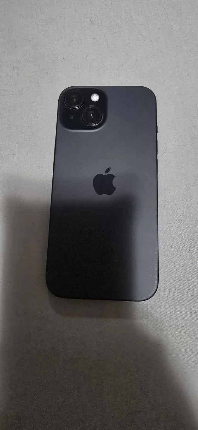 Apple iPhone 15 - photo 2