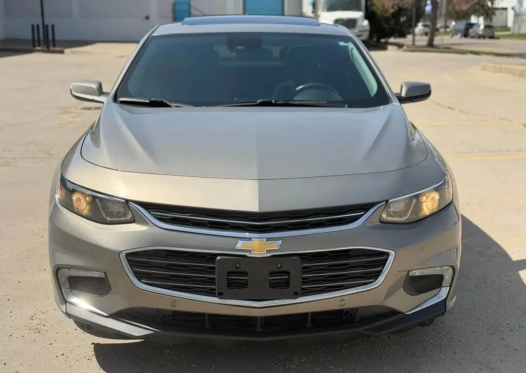 2017 Chevrolet Malibu LT - 166 KM - Clean Car ! - photo 3