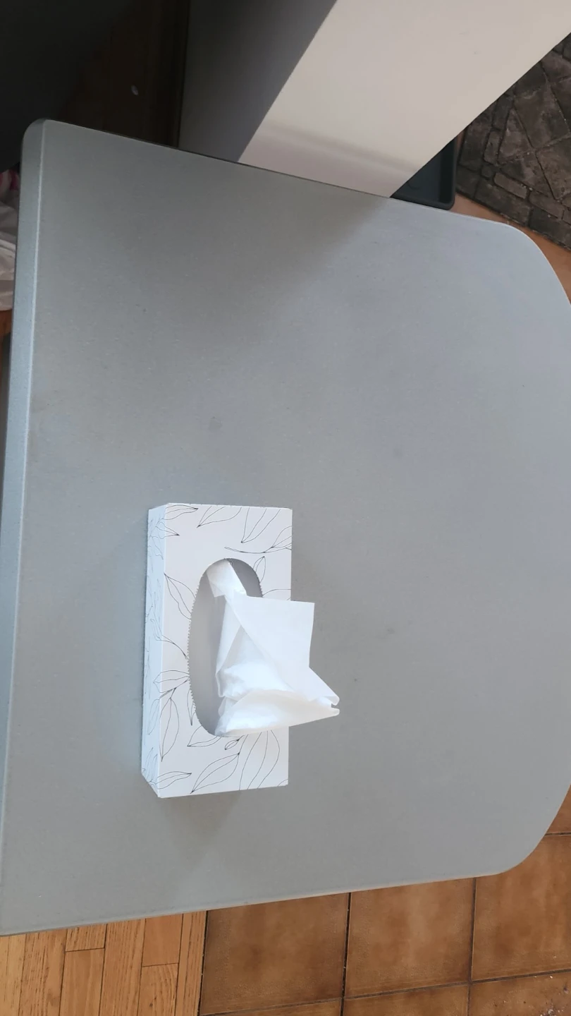 Free tv stand - photo 3