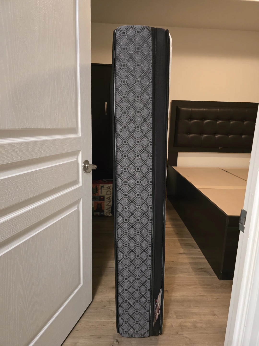 High/Med Density Hybrid Queen Bamboo Matress with dual sided - photo 5