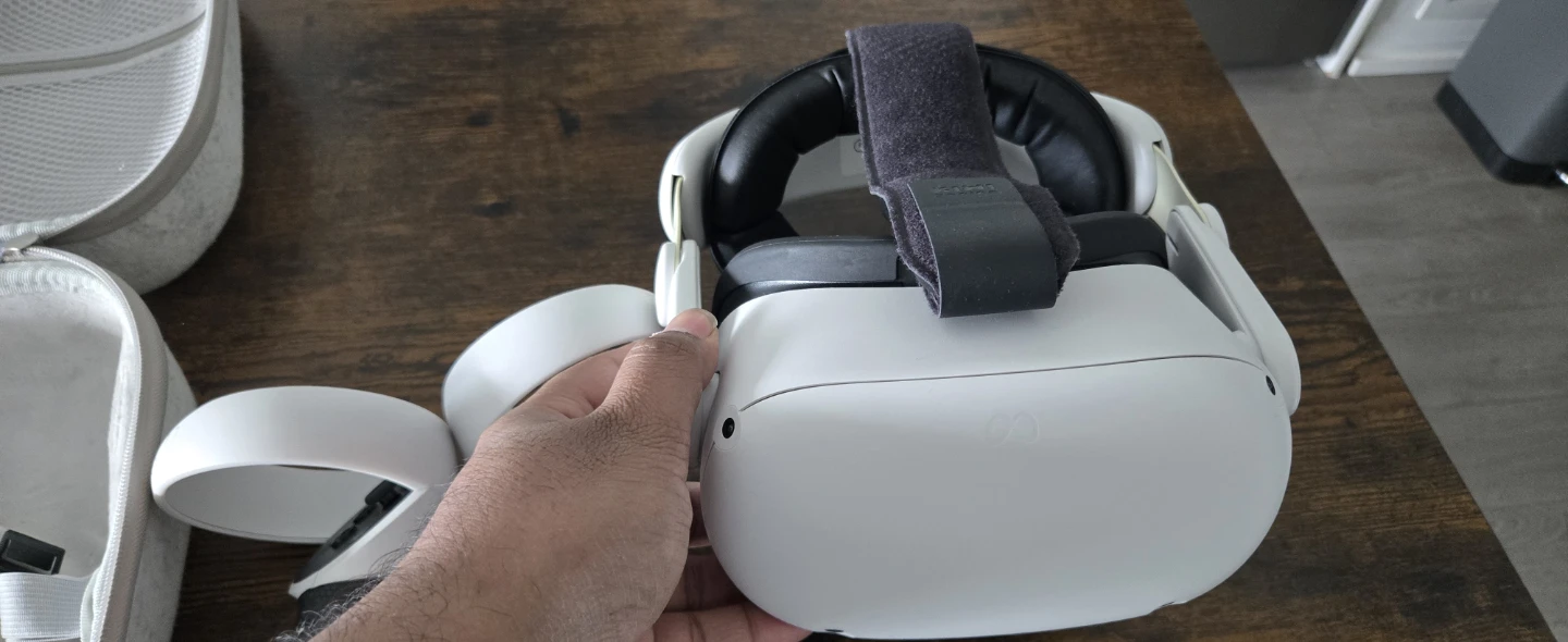 Meta Quest 2 VR Headset with Controllers and Case