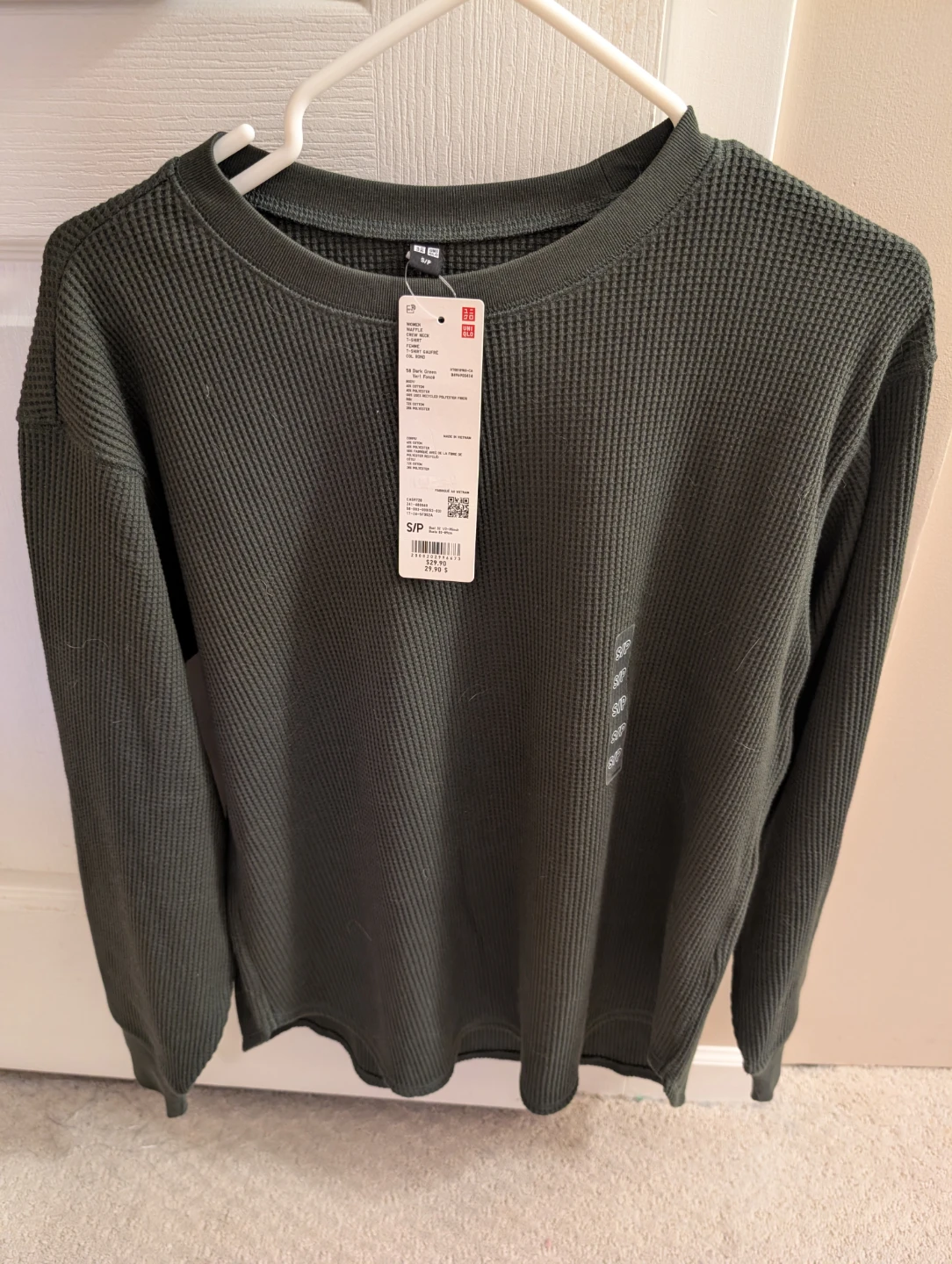 Uniqlo brand new waffle crew neck