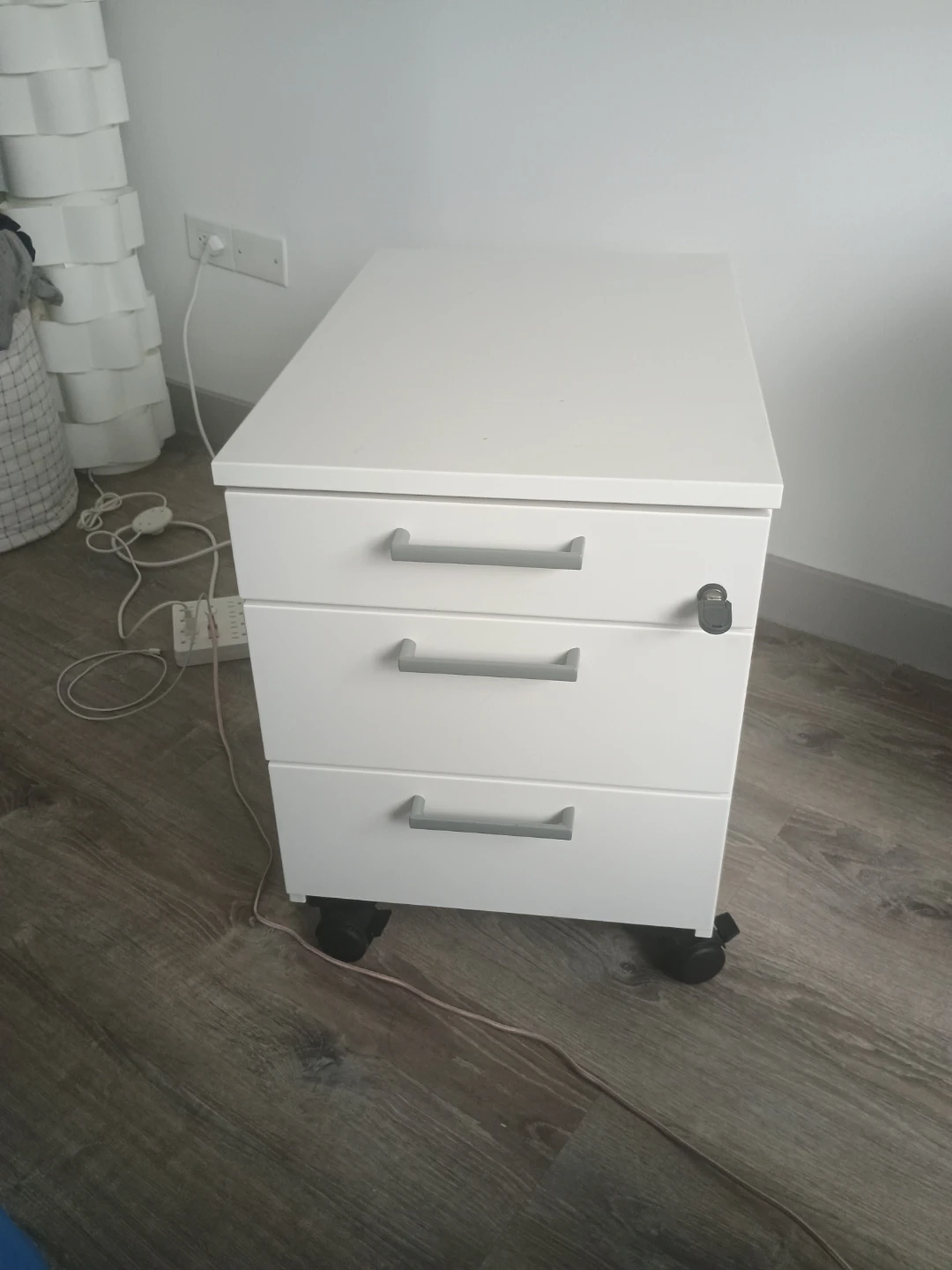 White 3-Drawer Rolling Cabinet