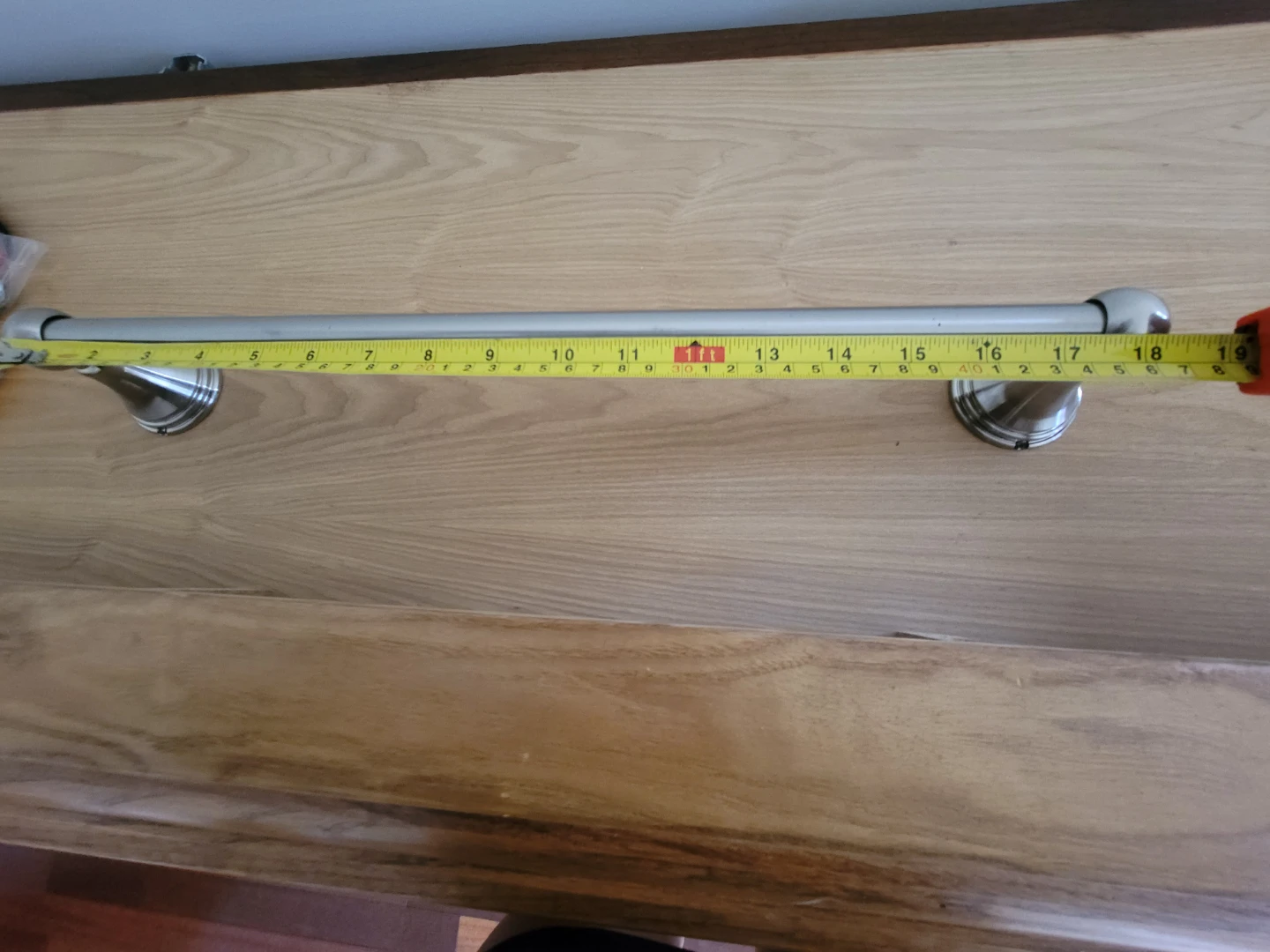 18 inch towel rail - photo 4