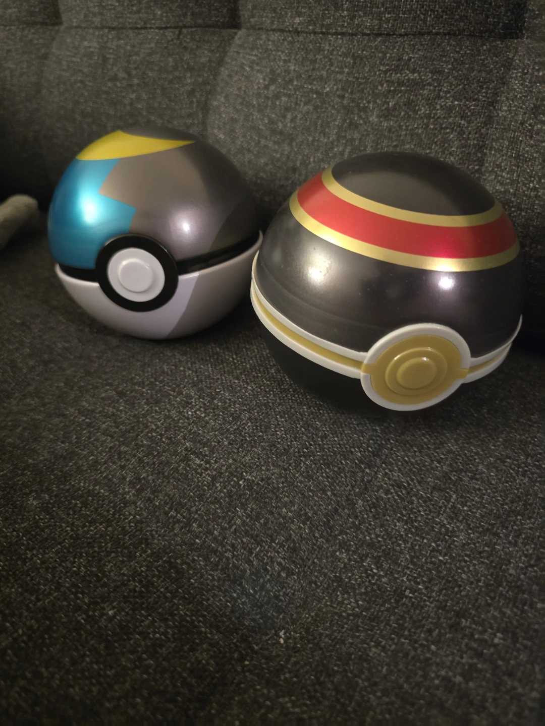 Pokémon Poké Balls ( no cards)
