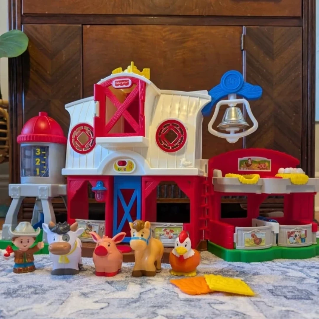 Fisher-Price Little People Farm Playset with Figures - photo 2