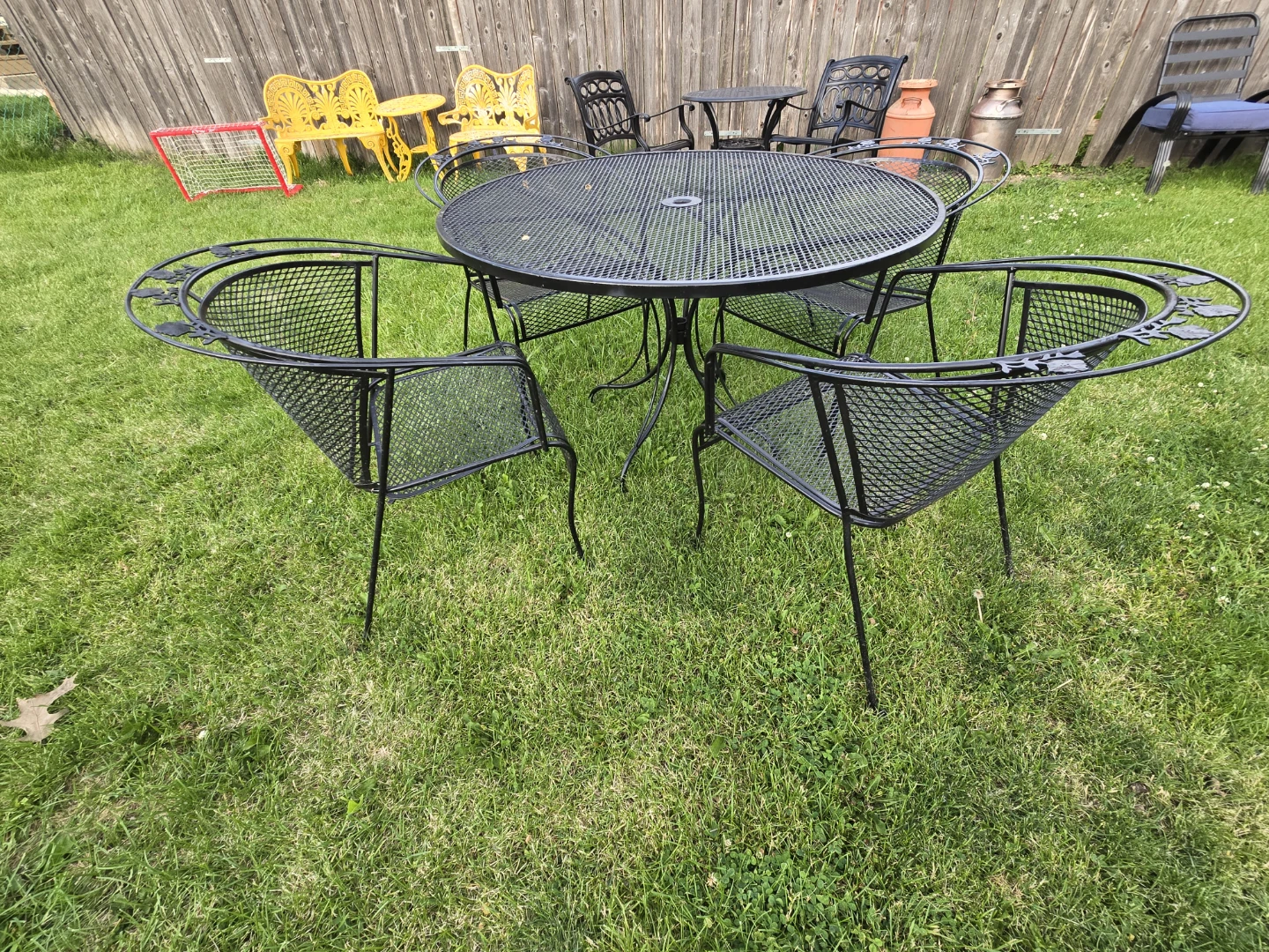 Black Metal Bistro Set - Table and 4 Chairs - photo 4