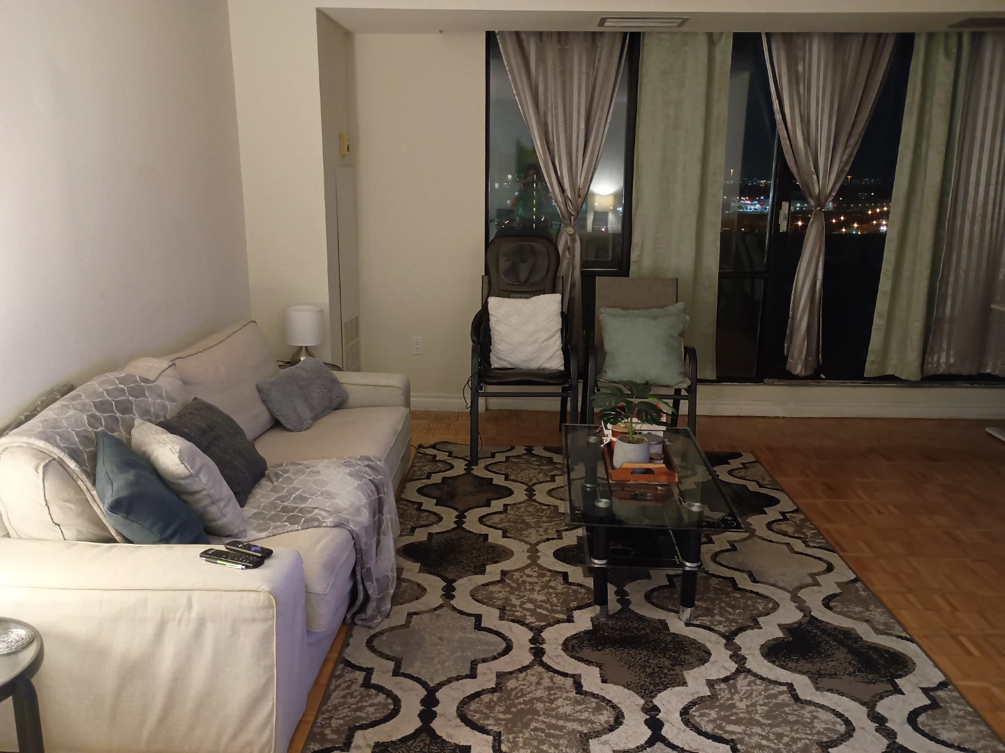 Decorative Area Rug - photo 3