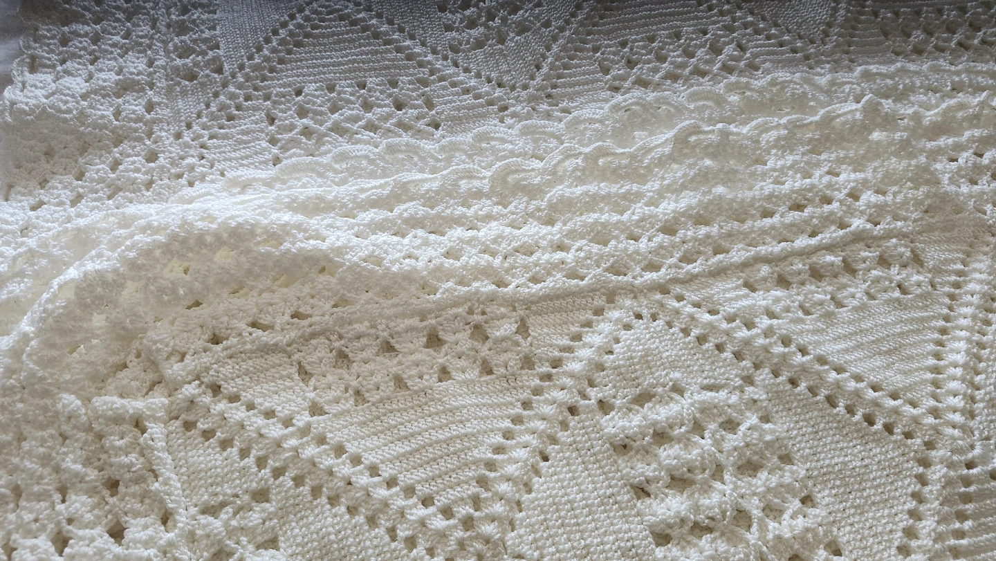 Handmade Cream Crochet Bedding-fits Double, Queen or King Bed - photo 3