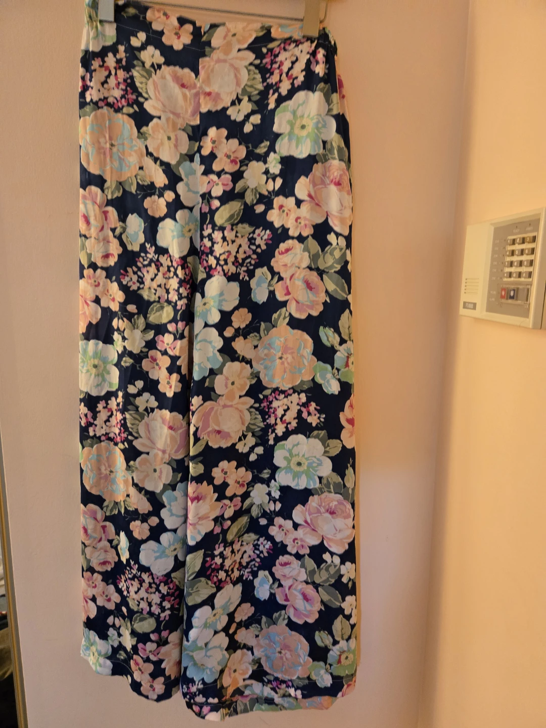 TRENDING FEMININE BOHO FLOWY BOTTOMS