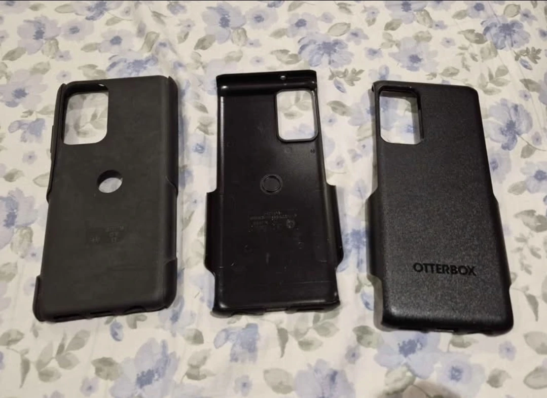 Otterbox Phone Case Bundle - photo 2