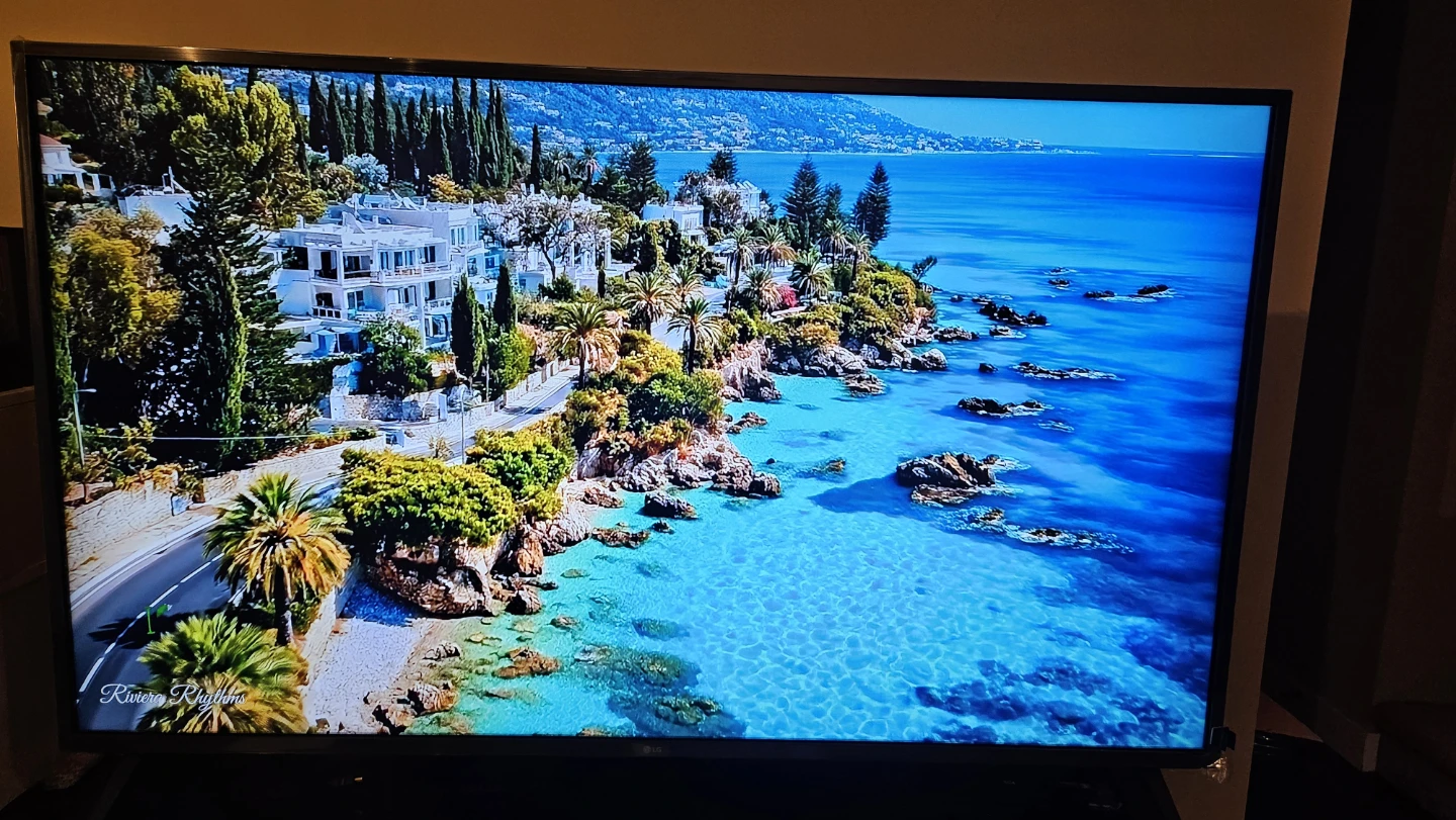 LG 4K UHD Smart TV - 55 Inch - photo 2