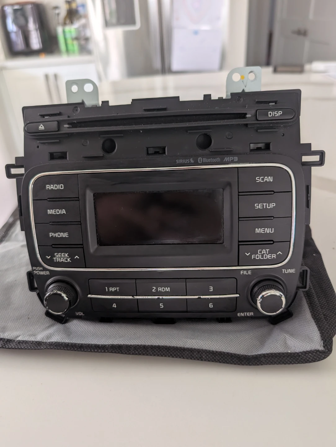 Forte 2014–2016 OEM Head Unit (Radio / MP3)