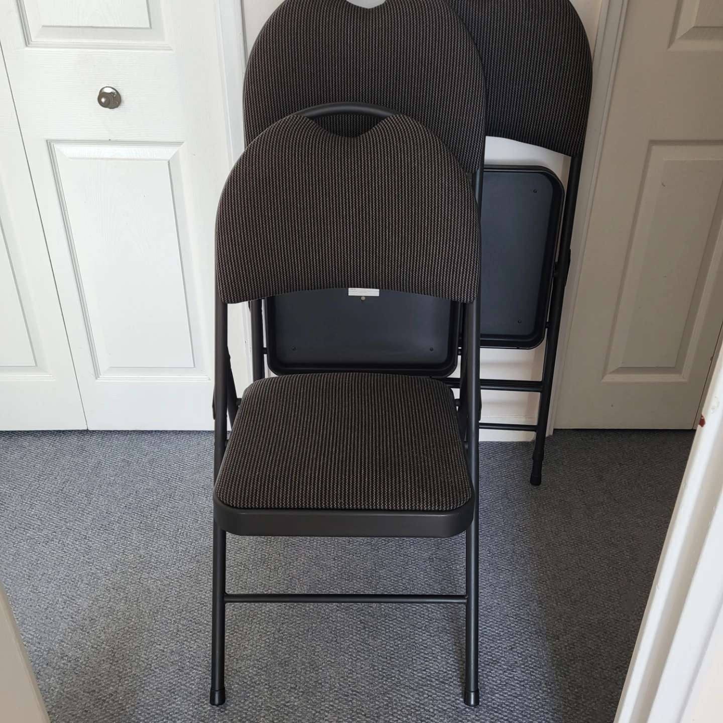 Set of 3 Folding Chairs in very good condition