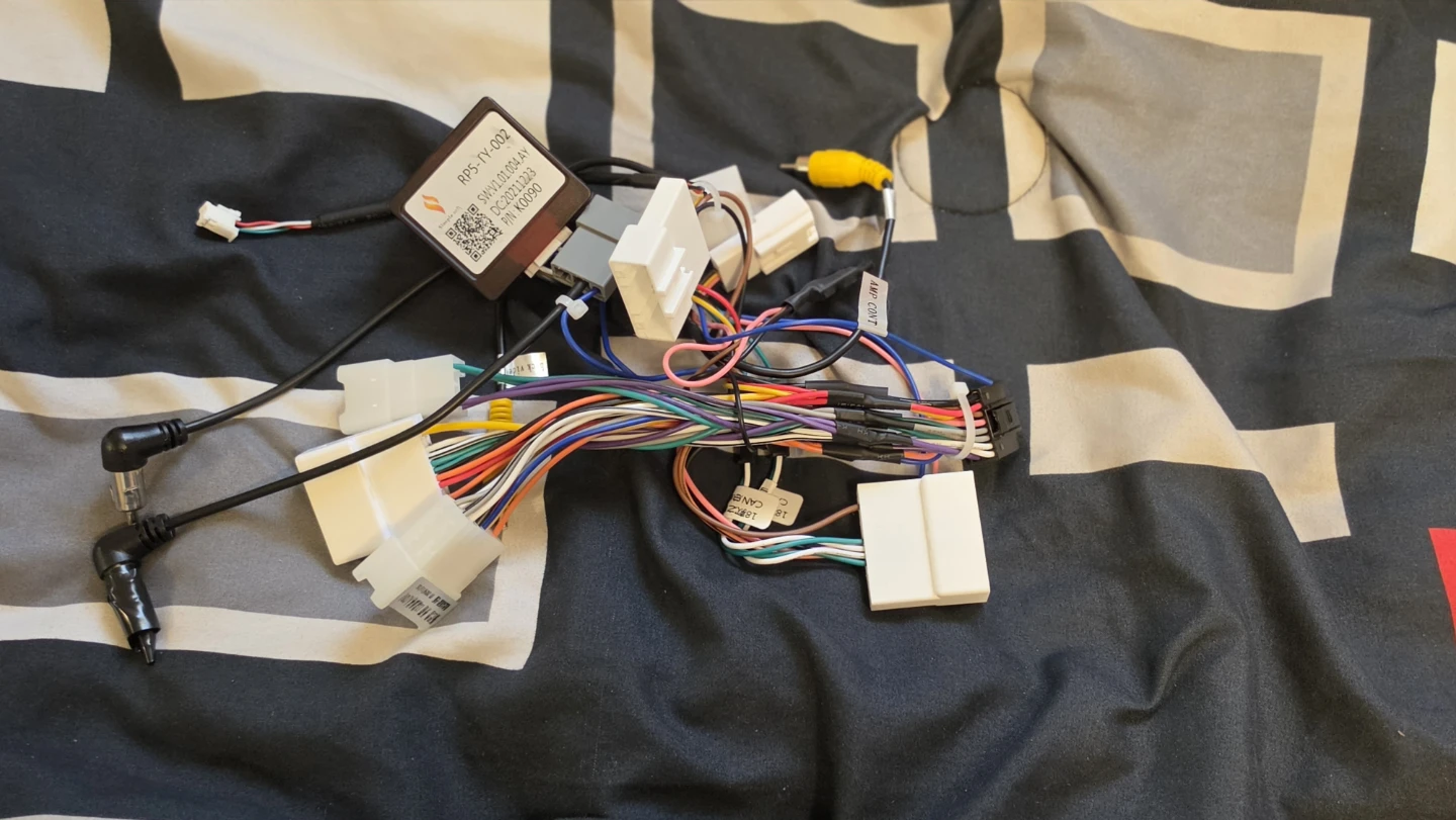 Car Stereo Wiring Harness and Accessory Kit - photo 3