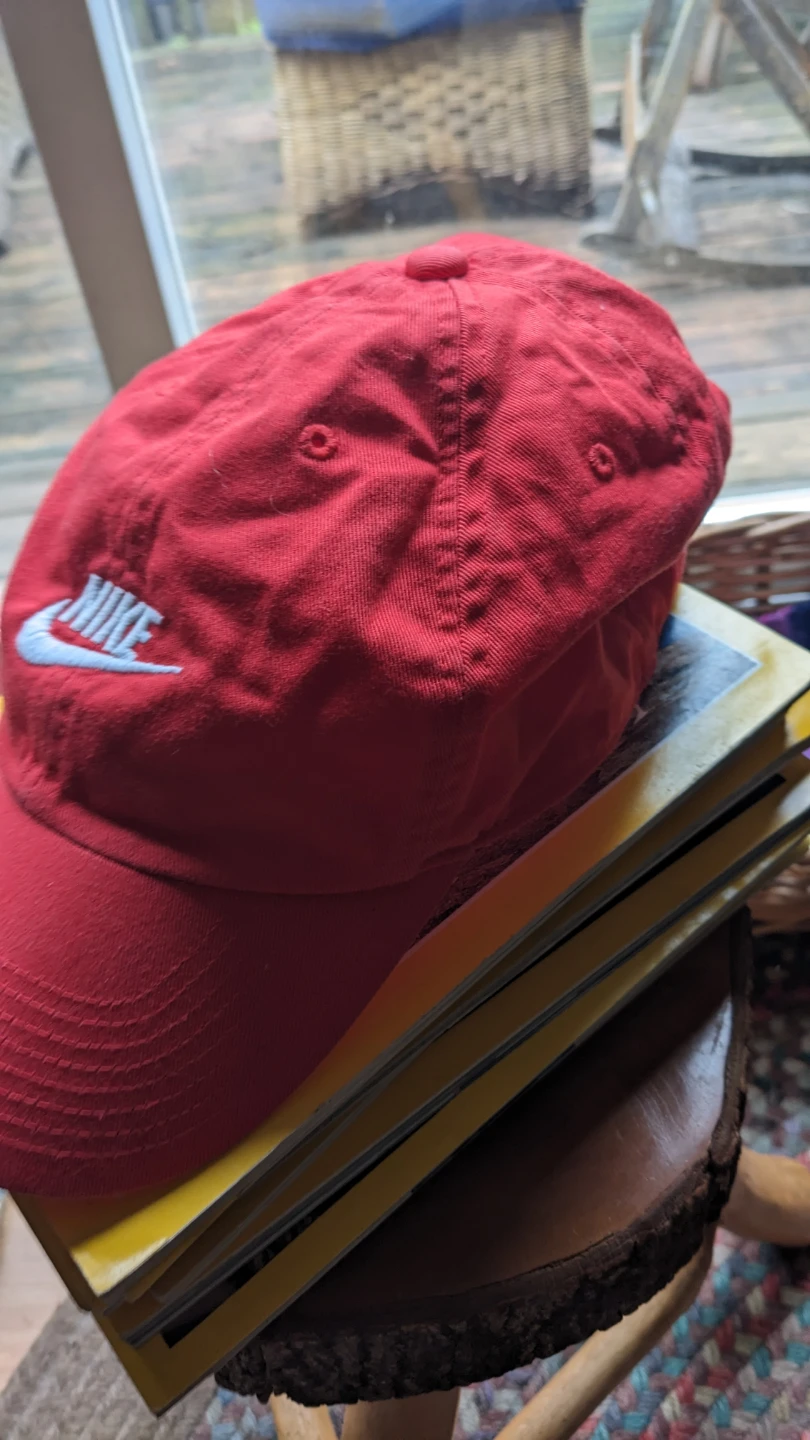 Red Nike Baseball Cap - photo 3