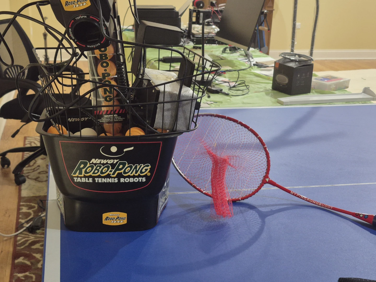 Ping pong board with robot ball collector and thrower - photo 3