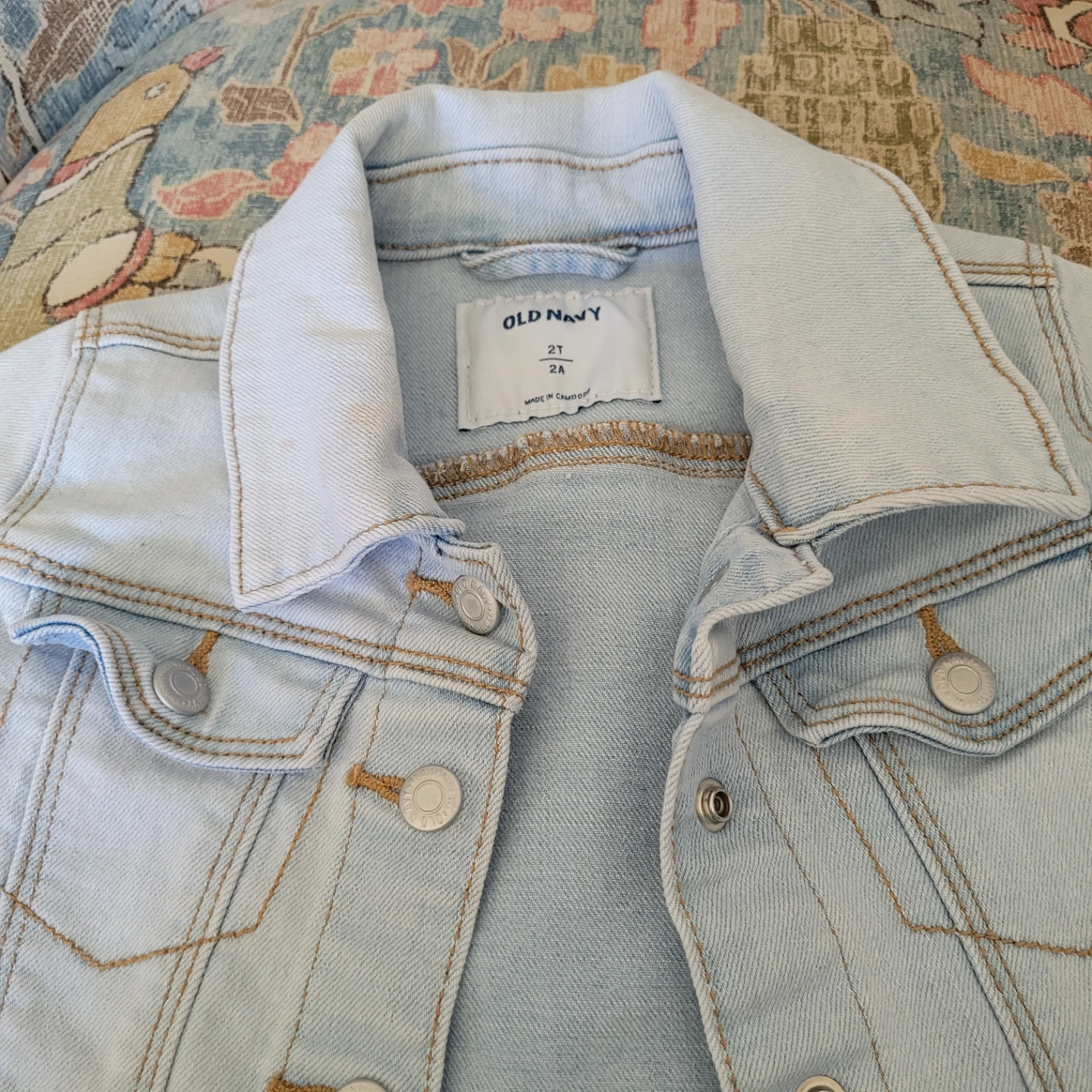 Old Navy Light Wash Denim Jacket Size 2T - photo 2