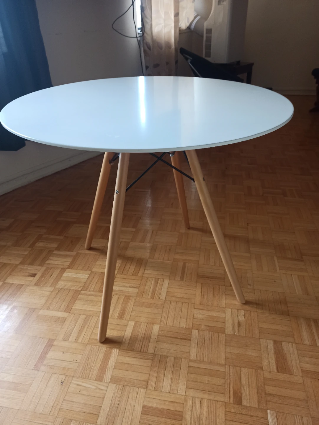 White Round Dining Table