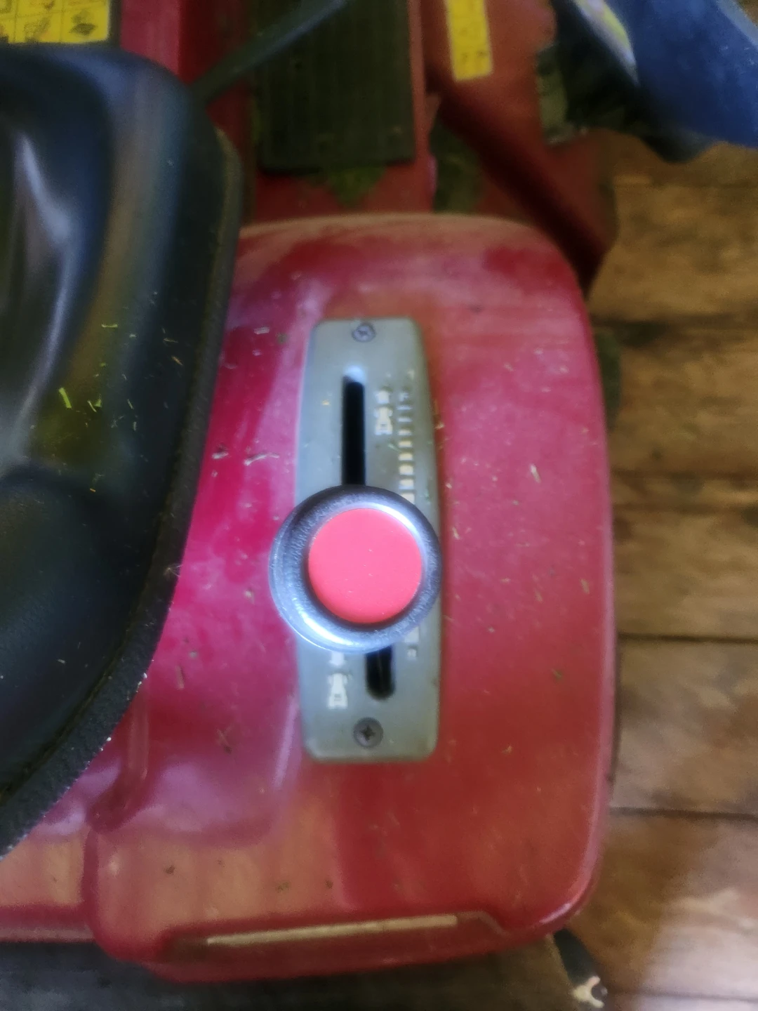 8 Year Old White Outdoor Riding Mower - photo 5