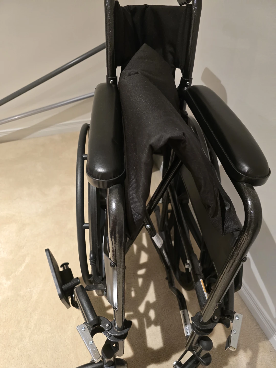 Drive Medical Black Folding Wheelchair - photo 5