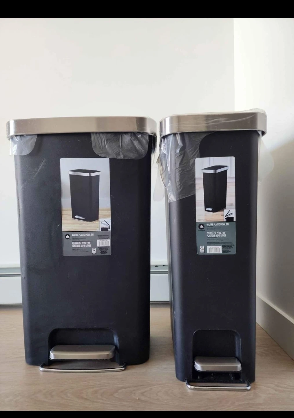 Set of 2 Plastic Pedal Trash Cans (45L & 40L)