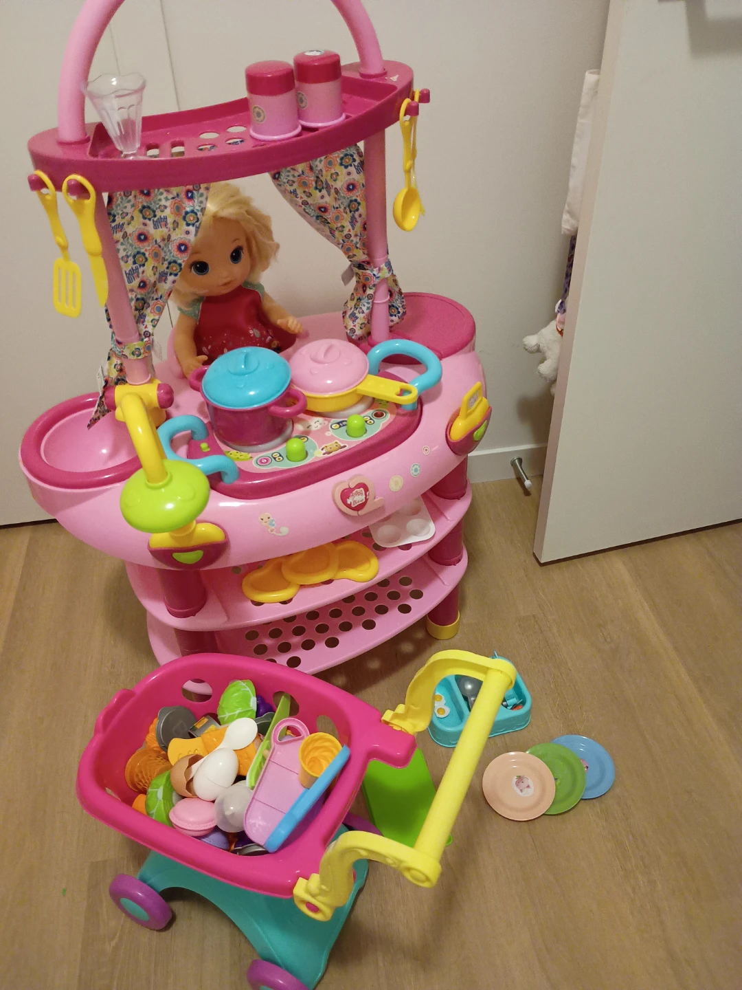 Play Kitchen with Accessories & Doll - photo 4