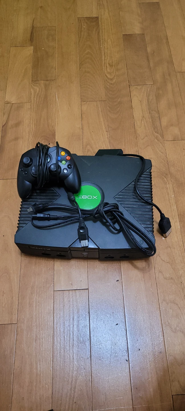 Original Xbox Console with Controller