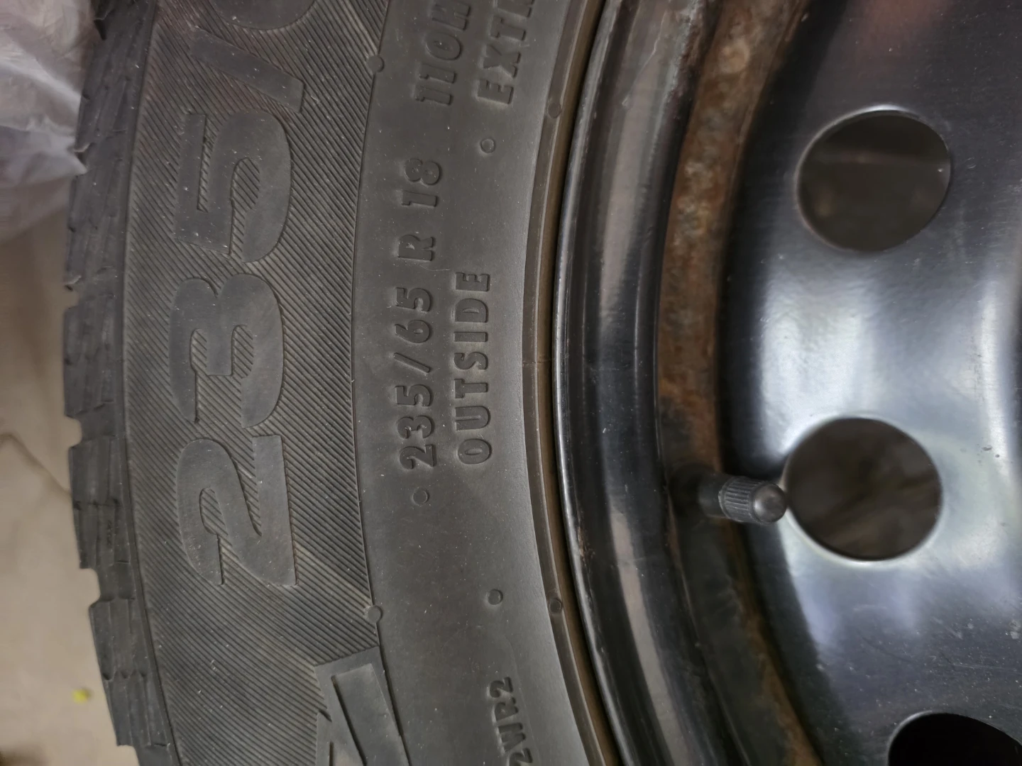 Continental CrossContact Winter Tire 235/65 R18 - photo 2