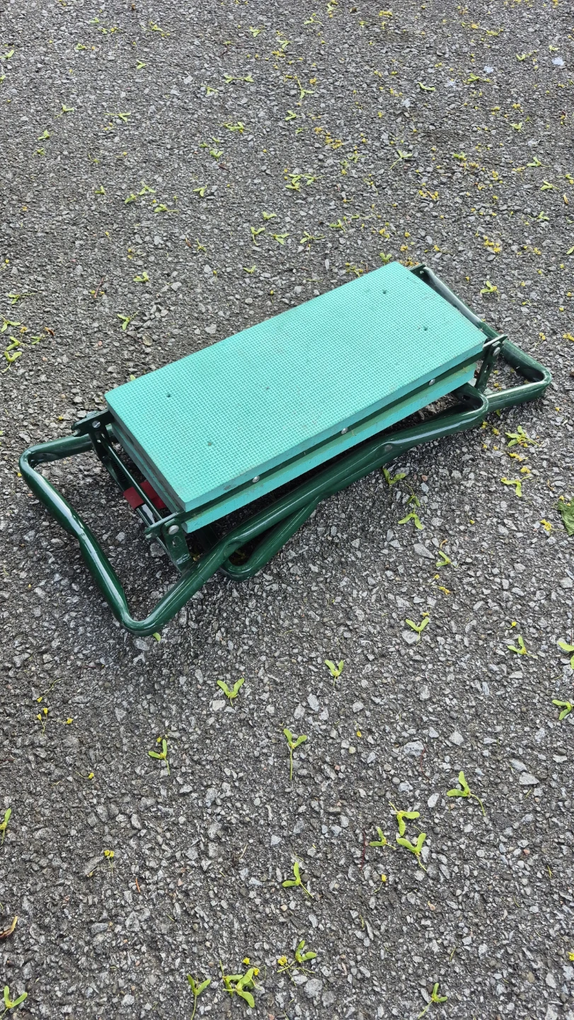 Green Garden Kneeler and Seat - photo 2