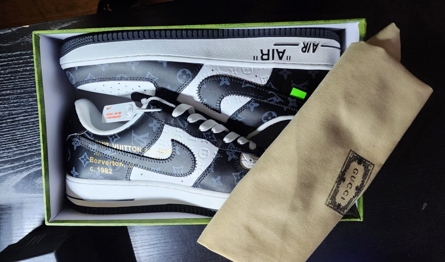 Nike Air Force 1 LV x Gucci Sneakers - photo 4