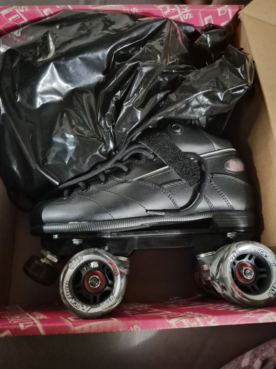 Riedell Black Roller Skates with Wheels - photo 2