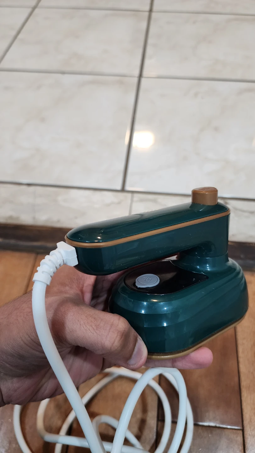 Mini Electric Iron - Portable Wrinkle Remover - photo 3