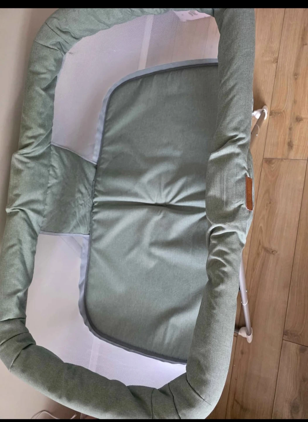 Folding basinett