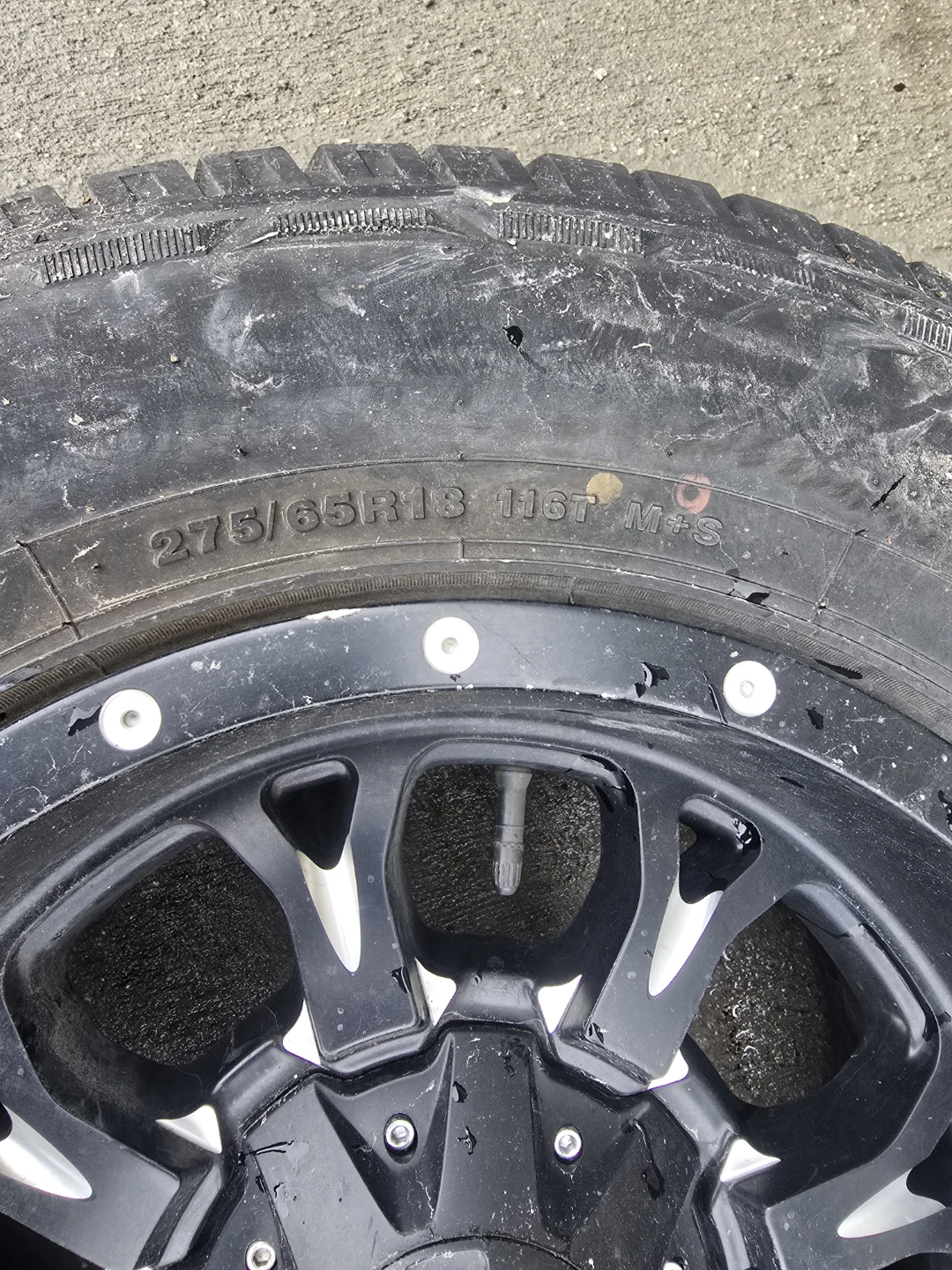 Fuel Offroad Wheels Tire 275/65R18 - photo 2