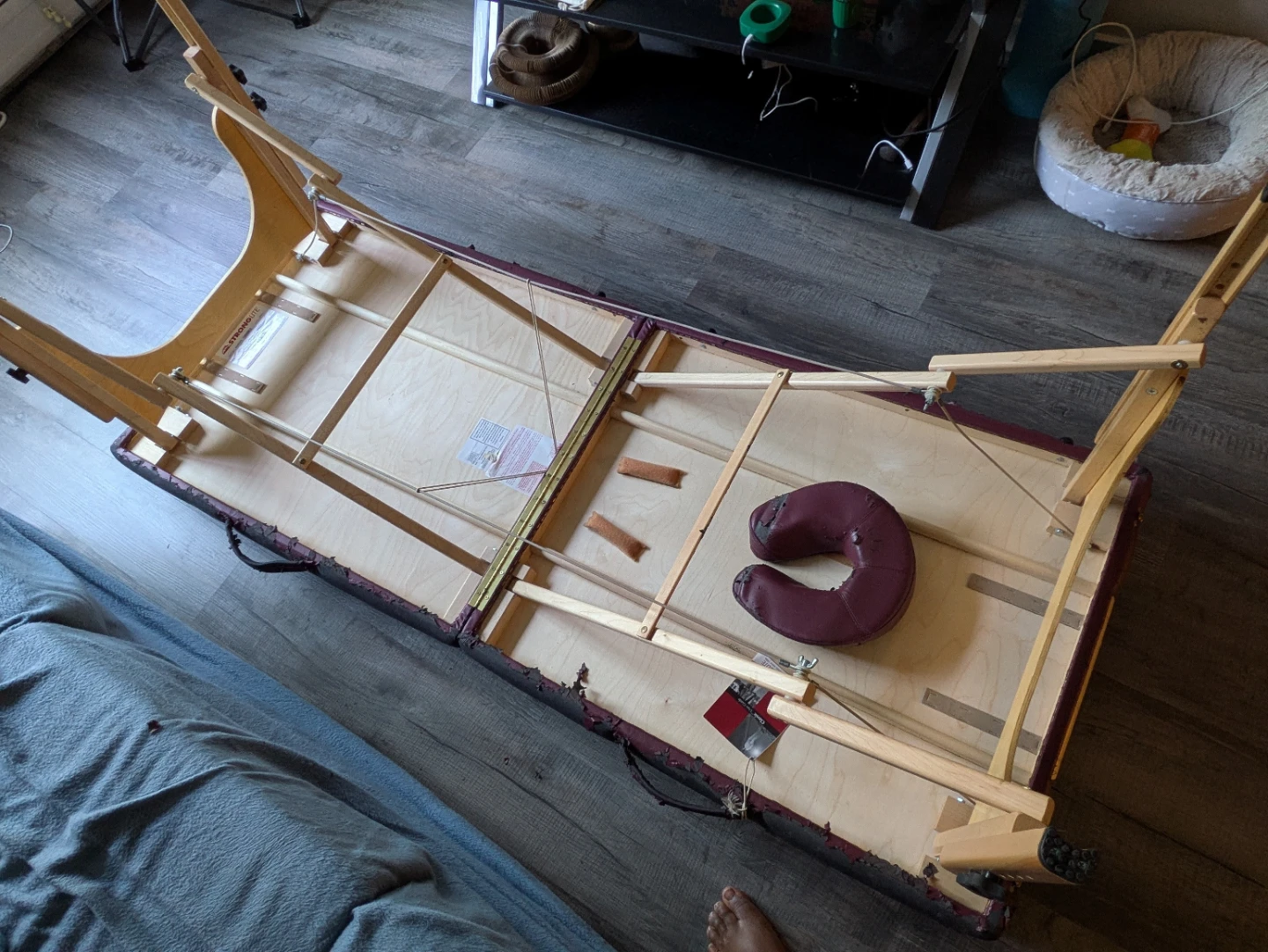 Stronglite Professional Massage Table - photo 3