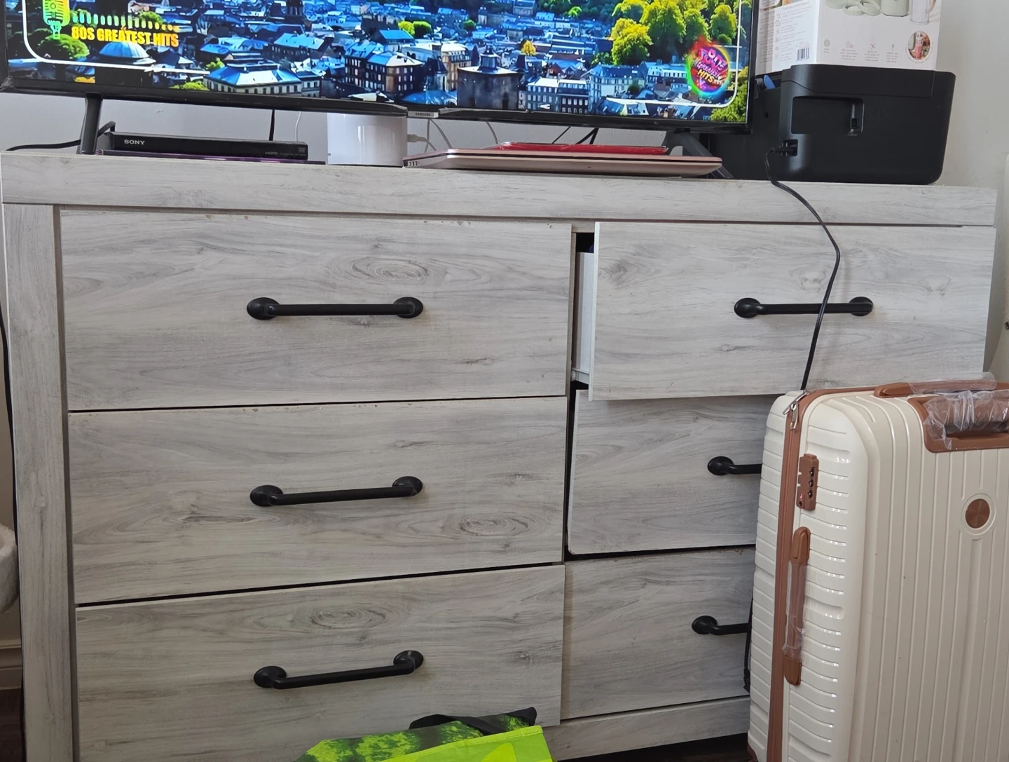 Wood Grain Dresser with 6 Drawers