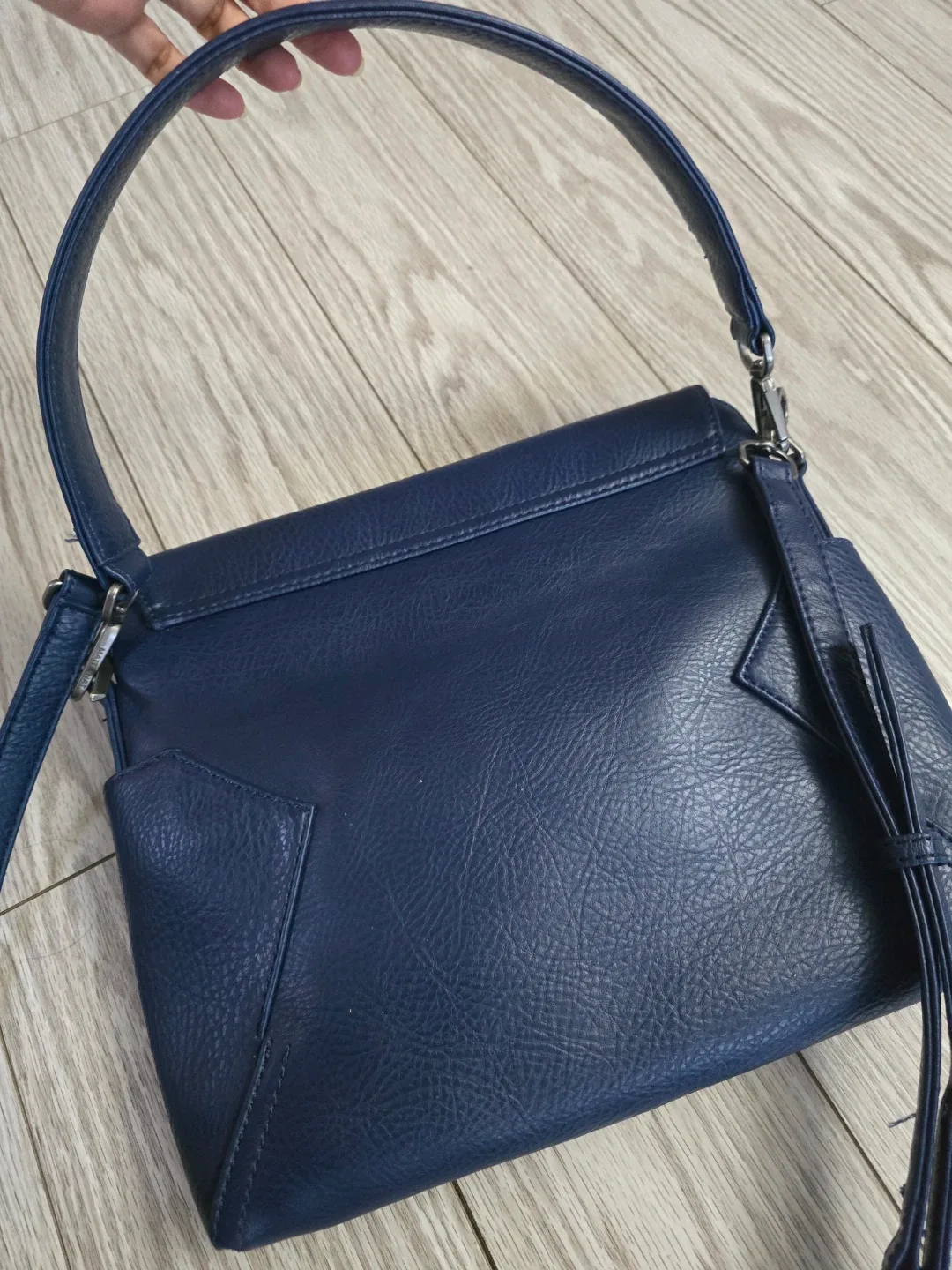 Matt & Nat Navy Blue Leather Shoulder Bag - photo 2
