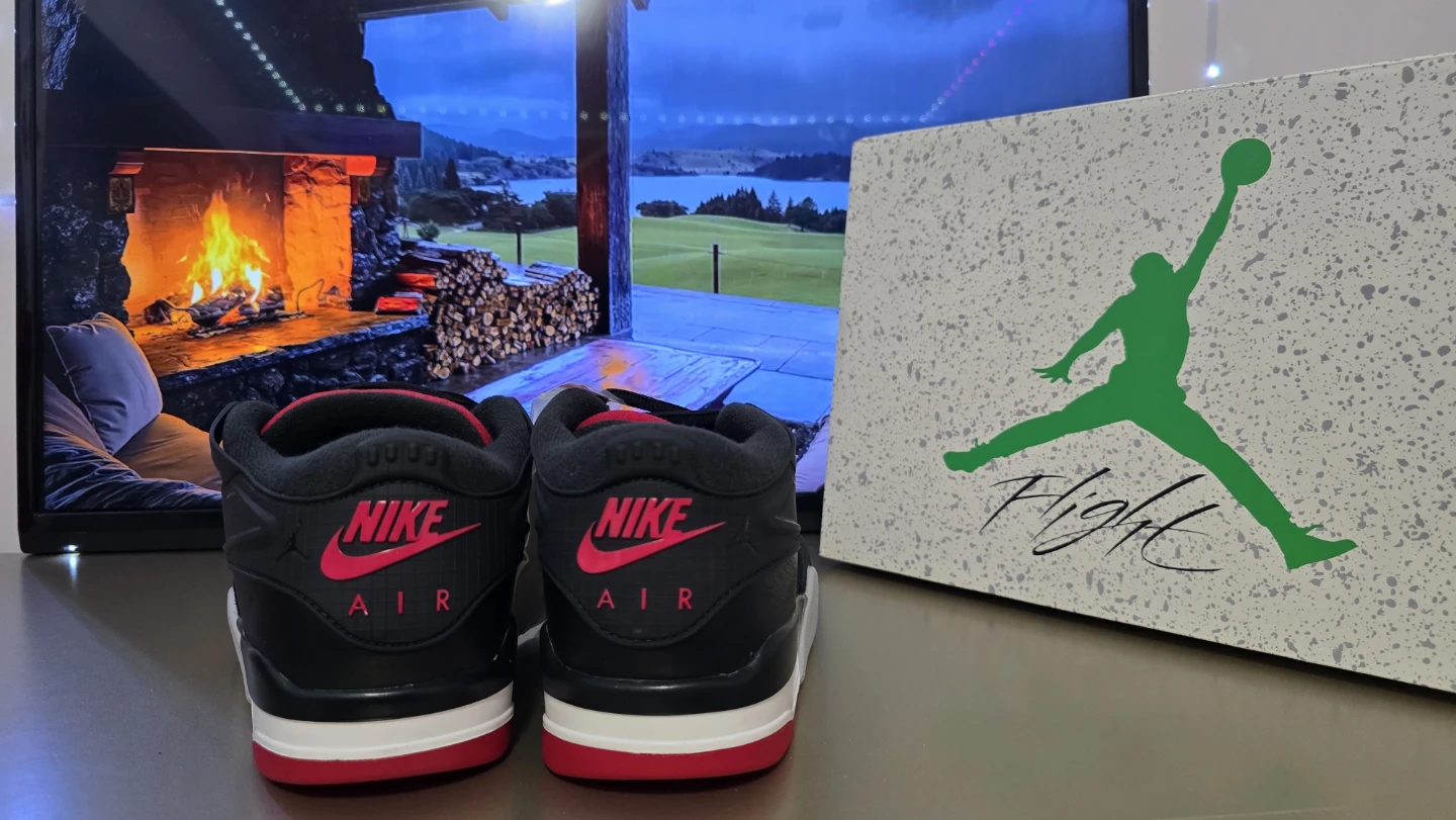 Nike Air Jordan 4 RM Size 9.5 - photo 3
