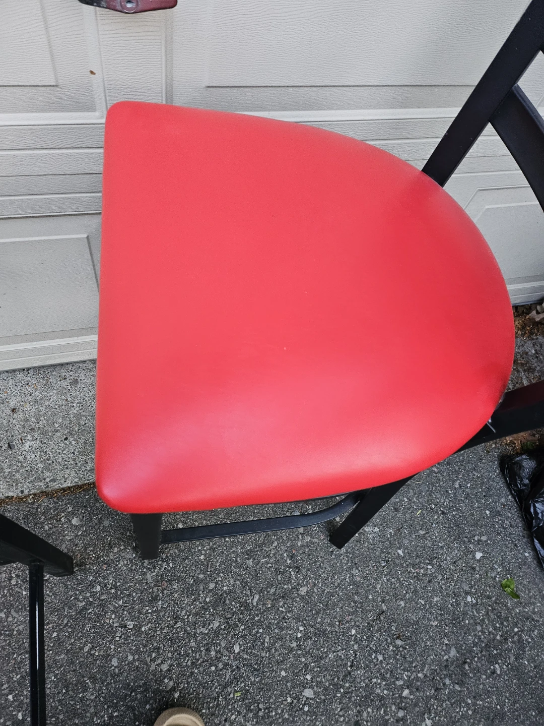 2 x Red Bar  iron Stools - photo 2