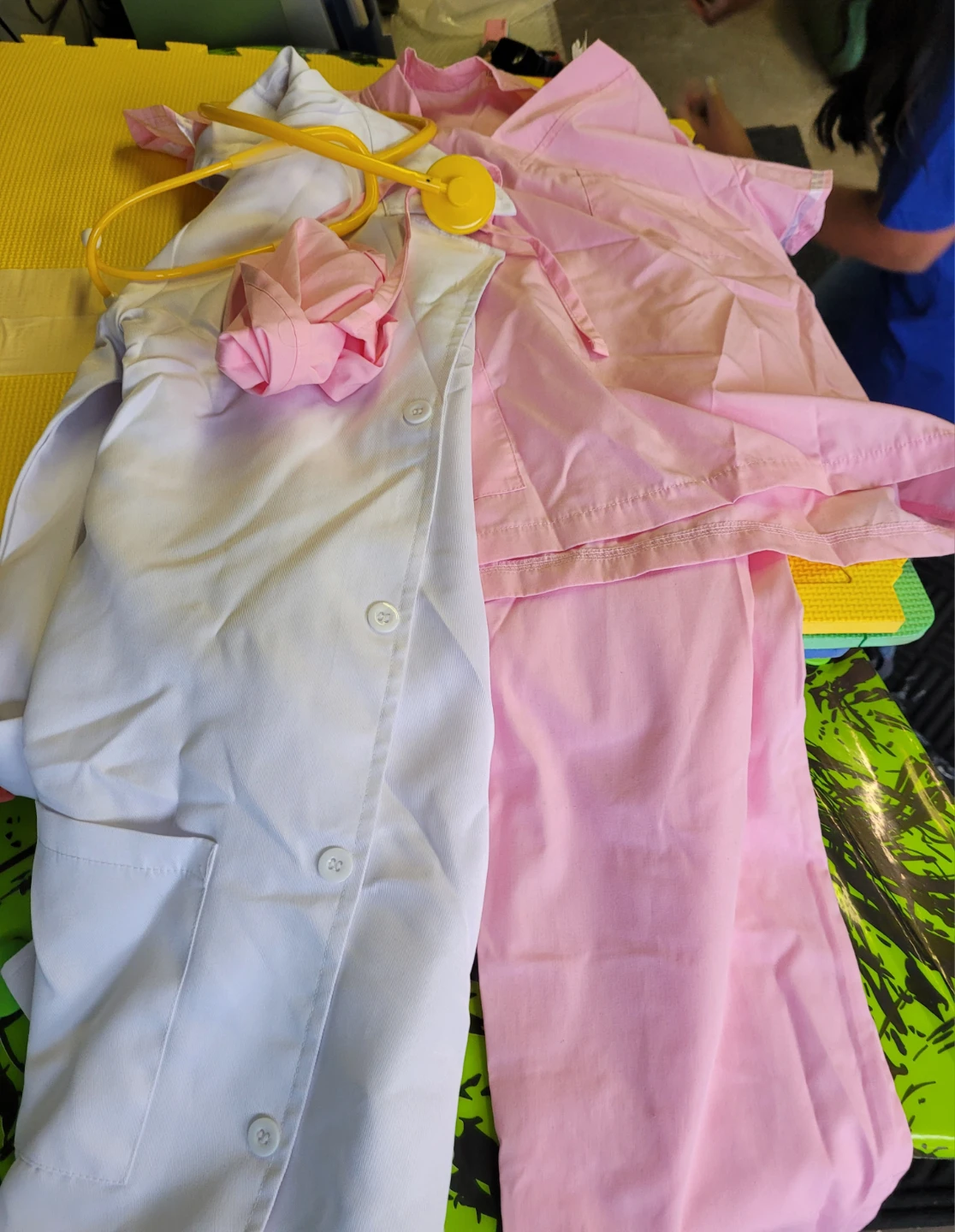 Kids Doctor Costume Set - photo 2