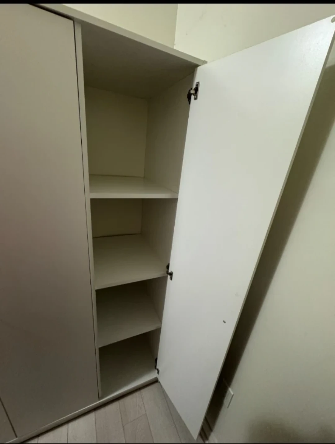 White 3-Door Wardrobe with Hanging Rod - photo 2