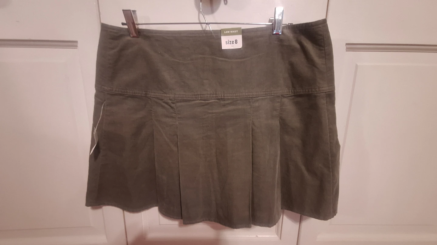 Khaki Old Navy Pleated Mini Skirt - Size 8 - photo 2
