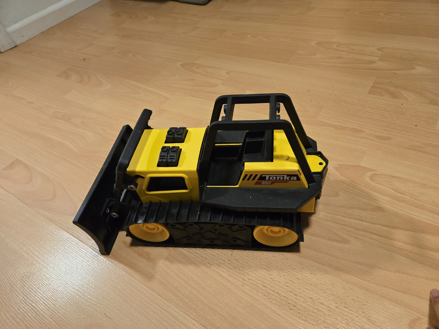 Tonka 952 Yellow & Black Die-Cast Construction Vehicle Toy - photo 3